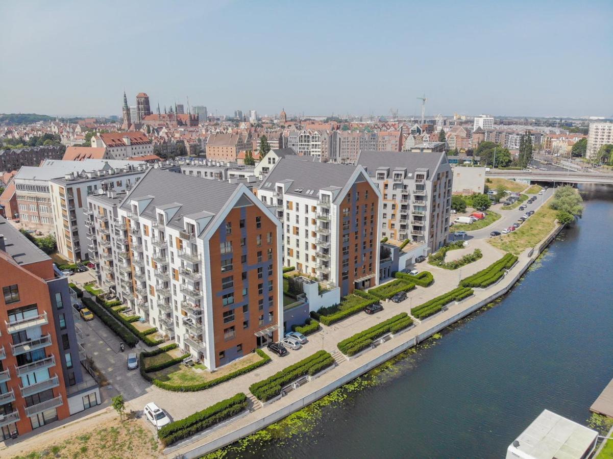 Exclusive Motlawa River Oldtown * Gdansk